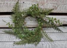 Fern Candle Ring .