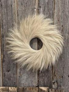 Cream Pampas Grass Wreath Small 